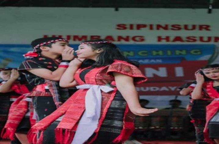 Pagelaran Seni dan Budaya Humbahas, Wabup Oloan Tekankan Pelestarian Budaya Batak